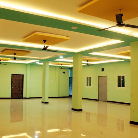 Utsav Lodge And Mangal Bhavan Pipariā Eksteriør bilde