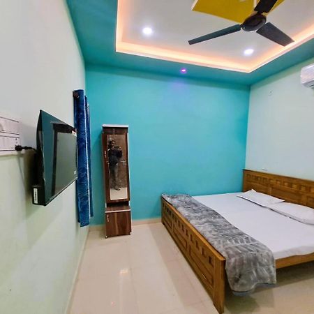 Utsav Lodge And Mangal Bhavan Pipariā Eksteriør bilde