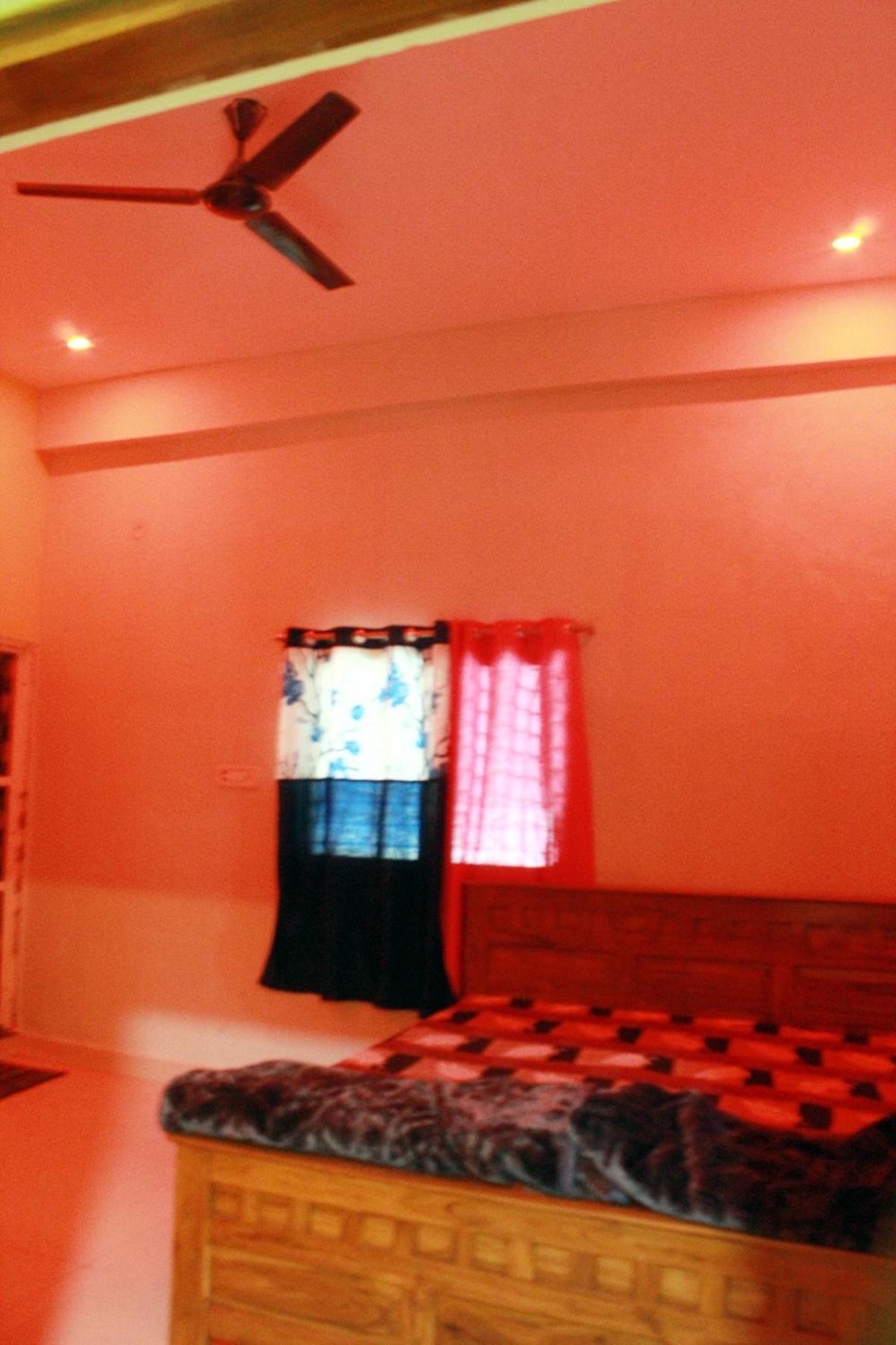 Utsav Lodge And Mangal Bhavan Pipariā Eksteriør bilde