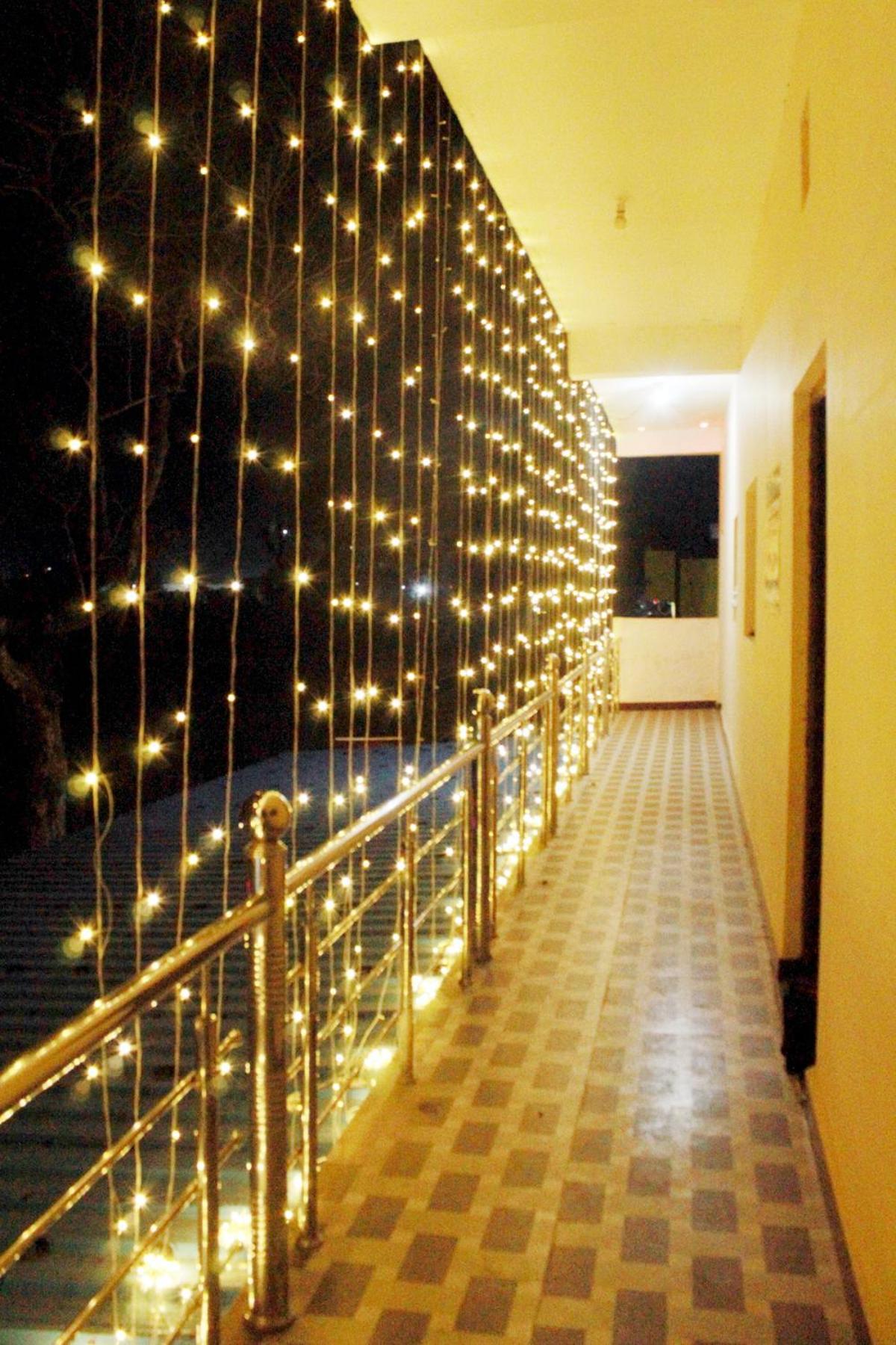 Utsav Lodge And Mangal Bhavan Pipariā Eksteriør bilde